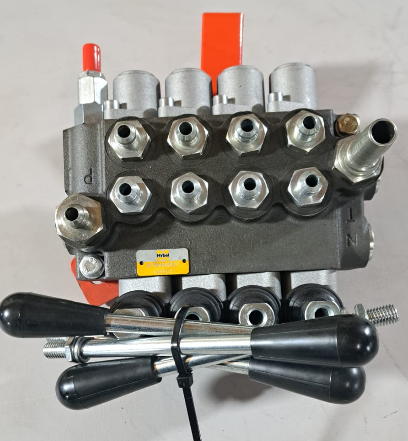 COMANDO HIDRAULICO MANUAL 4 VIAS MONTADO
